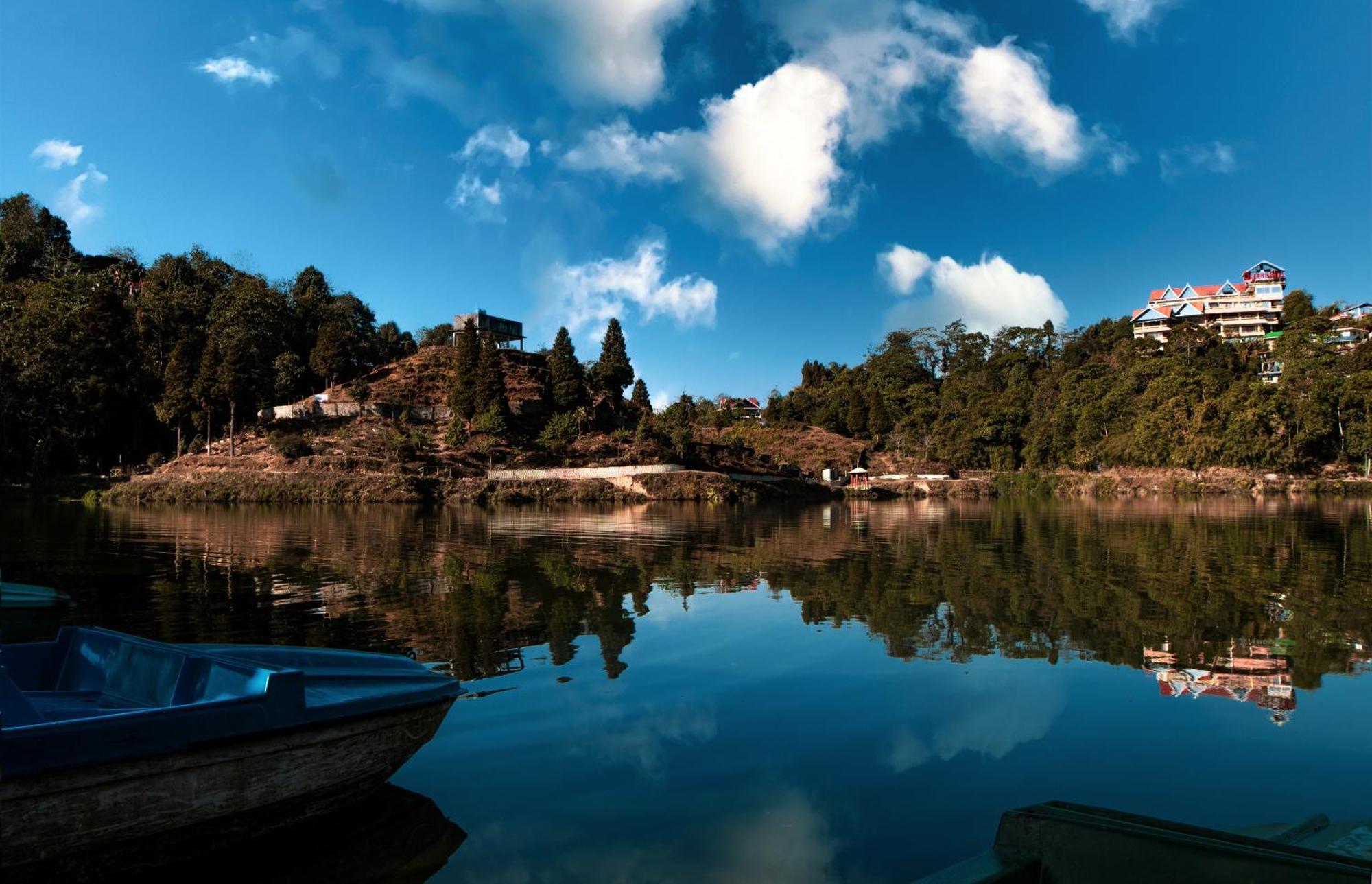 Mount Queens Hill Resort & Spa Mirik Exterior photo