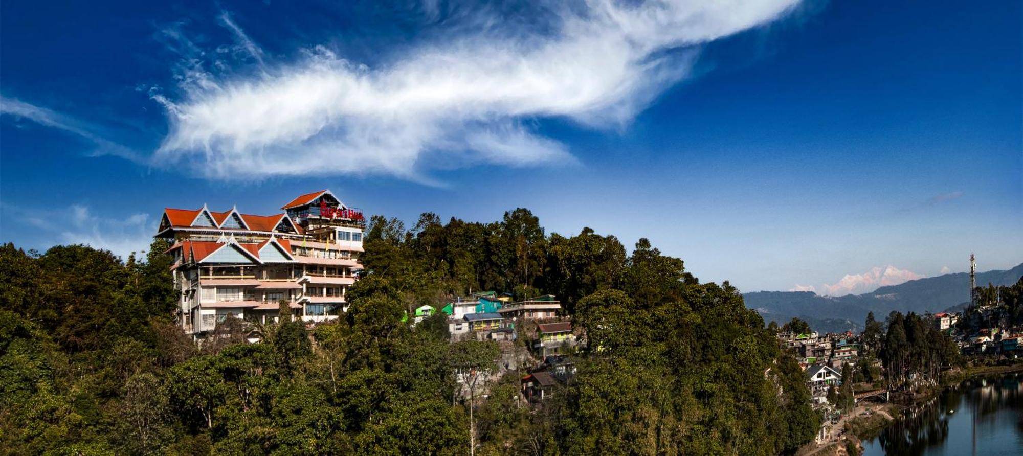 Mount Queens Hill Resort & Spa Mirik Exterior photo